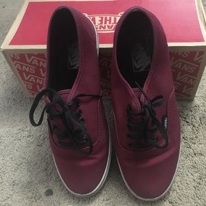 Maroon / Burgundy Vans